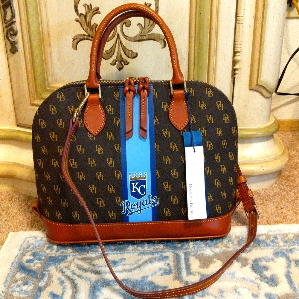 **NWT** Dooney and Bourke MLB Royals Zip Zip Satchel!!
